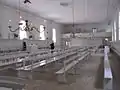 Die Kirche der Brüdergemeine ist innen ganz schlicht gehalten.