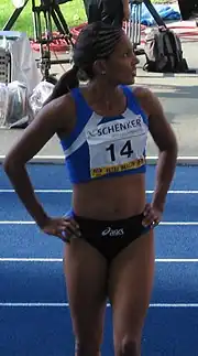 Die amtierende Europameisterin Christine Arron erreichte Platz sechs, am Schlusstag errang sie noch Silber mit der französischen Sprintstaffel
