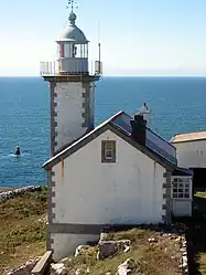Der Leuchtturm vom Marine-Semaphor aus betrachtet