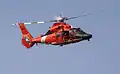 Ein MH-65-Helikopter der Küstenwache mit der Nummer 6572.