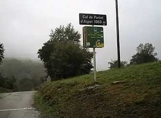 Schilder auf der Passhöhe