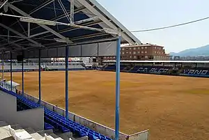 Blick auf die Nord- und Osttribüne