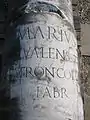 Antoninische Säule vom Decumanus maximus des Alten ForumsAE 2003, 1524a