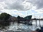 Oosterdok, links das Marineterrein (Foto van Husky, 2017).