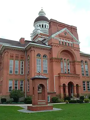 Paulding County Courthouse, gelistet im NRHP mit der Nr. 74001589