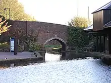 Coventry-Kanal-Hafen: Kanalbrücke (Blick vom Hafenbecken)