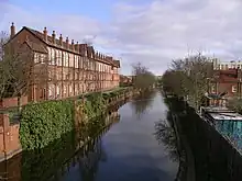 Coventry-Kanal: Blick nach Norden von Cash’s Lane Brücke, Coventry.