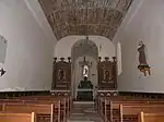 Kirchenschiff mit Blick auf den Chor