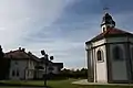 Die Kirche und das Pfarrhaus