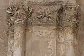 Blattkapitelle im Langhaus