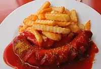 Anrichtevariante Currywurst