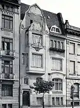 120