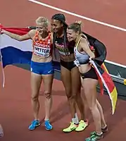 MedaillengewinnerinnenAnouk Vetter (li.), Nafissatou Thiam (Mitte), Carolin Schäfer (re.)