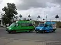 Zwei von vier Kleinbussen, die auch den Spätverkehr bestreiten