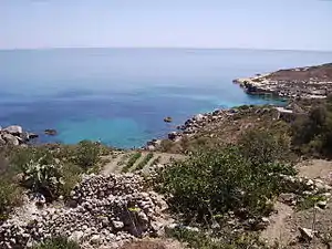 Daħlet Qorrot von Nadur aus gesehen
