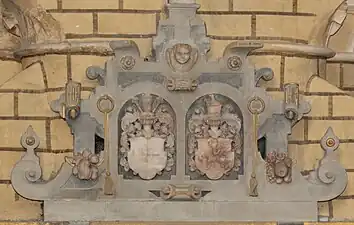 Detailansicht (Wappen Wackerbarth, Wappen Vieregge)