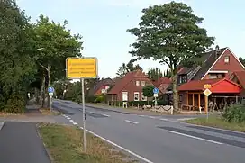Ortseingang von Diekmannshausen an der B 437 aus Richtung Varel kommend.