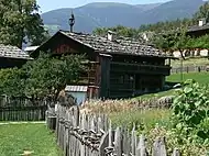 Bauernhaus aus Mühlwald im Freigelände des Museums