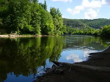 Die Dordogne durchquert den Périgord noir