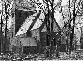 Vierteilige Apsiskirche: Dorfkirche Marienfelde