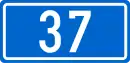 D37