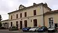 Bahnhof von Draguignan, der sich offiziell auch nach der Stilllegung des Streckenabschnitts Les Arcs – Draguignan noch immer so nennt.