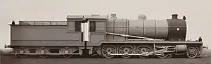 Werkfoto einer Lokomotive der Variante B mit 4000 Gallonen-Tender, die von der North British Locomotive Company für die North Western Railway (NWR) 1906 gebaut wurde