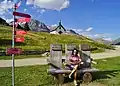 Edelweiss-Bänkli Belalp mit Flugziel-Wegweiser am Aletschbord (Wallis)