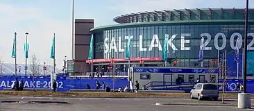 Außenansicht der Halle bei den Olympischen Spielen 2002