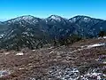Östliche Tehachapi Mountains von Westen aus gesehen. Tehachapi Mountain, Double Mountain und Covington Mountain.