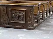 Rückseite der letzten Bank