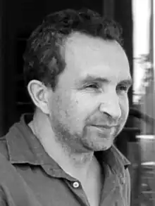 Eddie Marsan spielt Uther Pendragon