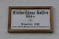 Schild mit Jahreszahl
