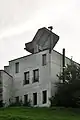 Anbau von 1995 aus Sichtbeton