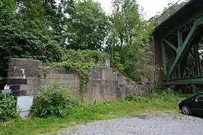 Widerlager der ehem. Mülheimer Brücken am Nordufer