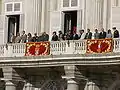 Königliche Familie am Balkon