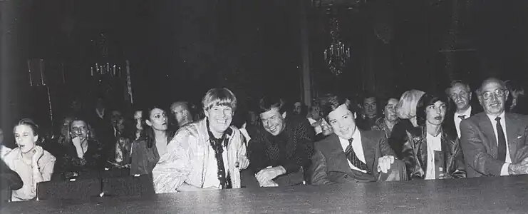 Vorn links Pelzdesigner Dieter Zoern, daneben Dieter Kunze
