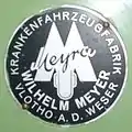 Emblem an einem alten Fahrzeug