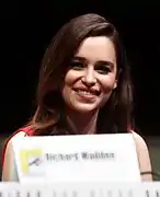 Emilia Clarke spielt Qi’ra.