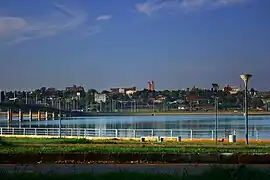 Blick über den Rio Paraná auf Encarnación