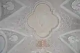 Deckenstuck im Langhaus, Monogramm IHS