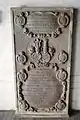 Epitaphwappen vor der Krautheimer Kirche