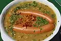 Erbsensuppe mit Würstchen