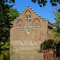 Vorburg im neugotischen Stil