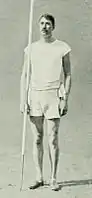 Eric Lemming wurde ab 1908 in der neu eingeführten Disziplin Speerwurf dreifacher Olympiasieger und belegte hier den geteilten vierten Rang im Stabhochsprung