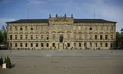Westfassade am Schloßplatz, 2012