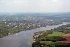 Heisingen, Luftbild, (im Hintergrund Kupferdreh)