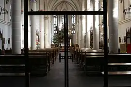 verglaste Eisentüranlage