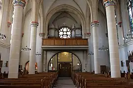 Blick zur Orgel