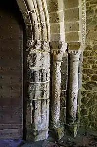 Eingangsportal von Saint-Saturnin